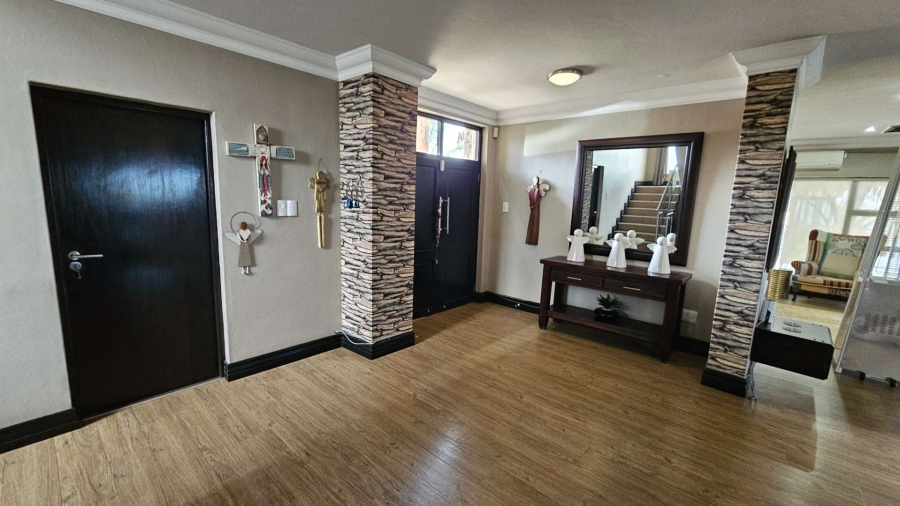 4 Bedroom Property for Sale in Birdwood Estate North West